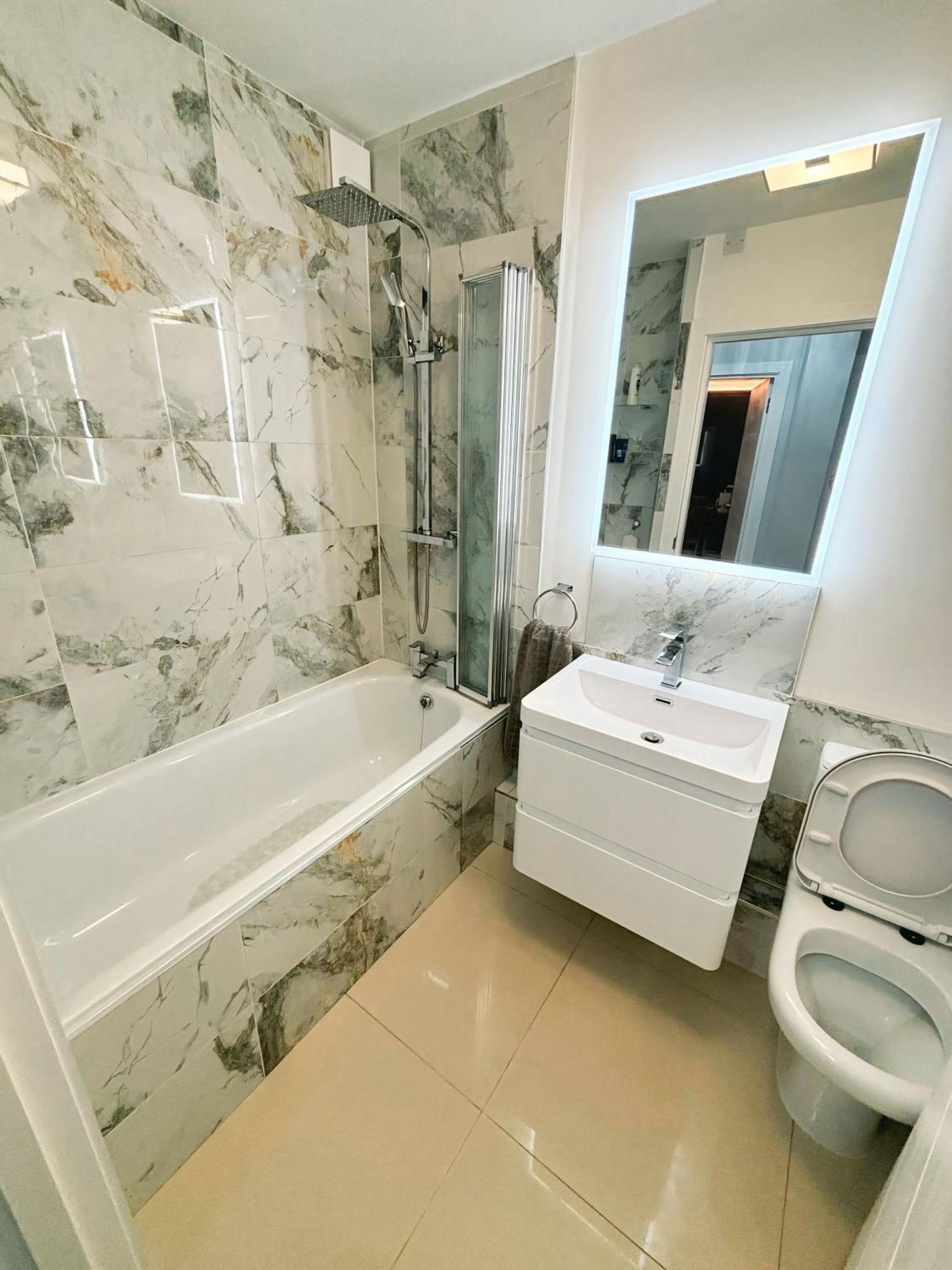Double Bedroom In Clapham لندن المظهر الخارجي الصورة